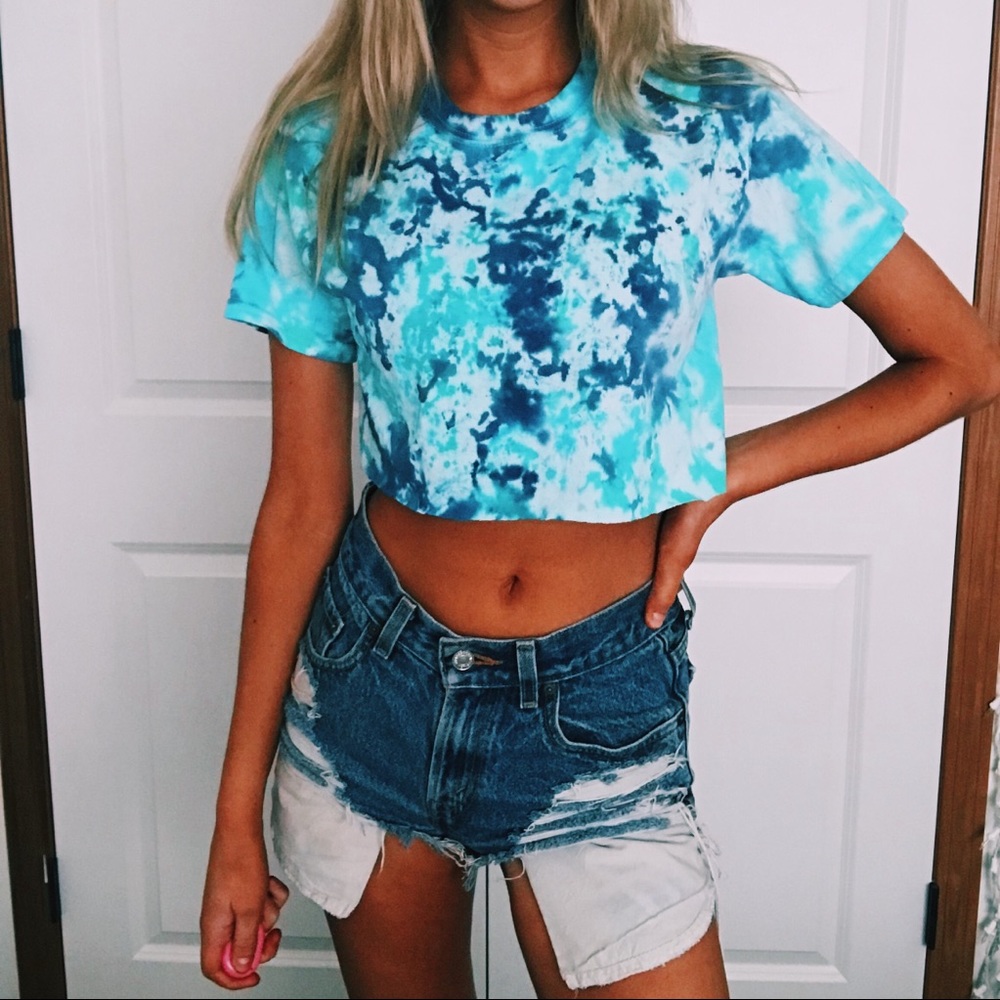 tye dye crop top